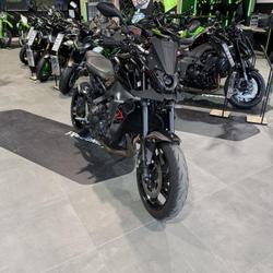 Yamaha MT09  N&icirc;mes