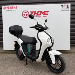 Yamaha Neo's  N&icirc;mes