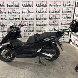 Honda PCX  Arles