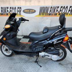 Autres Yiying  Vitrolles