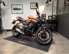 Triumph Street Montlhéry
