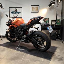 Triumph Street  Montlh&eacute;ry