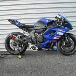 Yamaha YZF R7  Auch