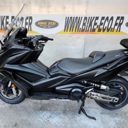 Kymco AK 550  Vitrolles