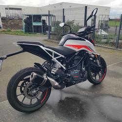 KTM 390 Duke  Tr&eacute;gueux