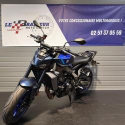 Yamaha MT09  La Roche-sur-Yon
