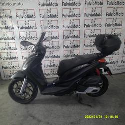 Piaggio Medley  Arles