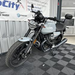 Guzzi V7  Pontarlier