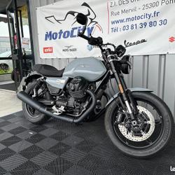 Guzzi V7  Pontarlier
