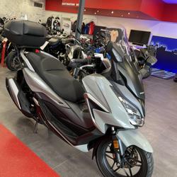 Honda Forza  Tr&eacute;gueux