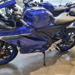 Yamaha YZF R 125  Nemours