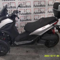 Piaggio MP3  Arles