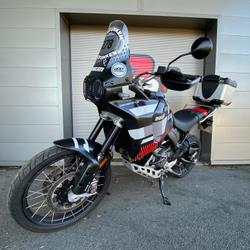 Ducati R  Vert-Saint-Denis