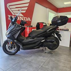 Honda Forza  &Eacute;tupes