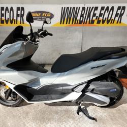 Honda PCX  Vitrolles