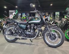 Kawasaki W 800 Nîmes