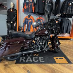 Harley Davidson Road King  Joinville-le-Pont