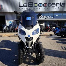 Piaggio MP3  Saint-Martin-d'H&egrave;res