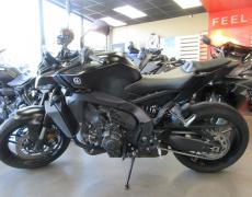 Yamaha MT09 Villeneuve-d'Entraunes