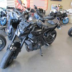 Yamaha MT09  Villeneuve-d'Entraunes