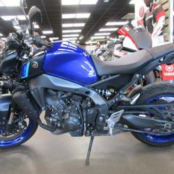 Yamaha MT09  Villeneuve-d'Entraunes