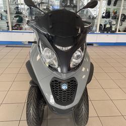 Piaggio MP3  Tours