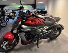 Ducati Diavel Dury