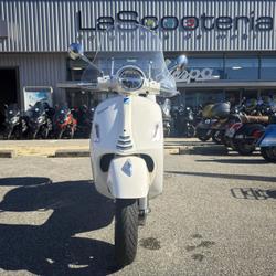 Vespa GTS  Saint-Martin-d'H&egrave;res
