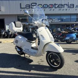 Vespa GTS  Saint-Martin-d'H&egrave;res