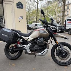 Guzzi V85 TT  Paris 11e Arrondissement