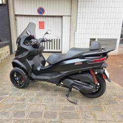 Piaggio MP3  Issy-les-Moulineaux