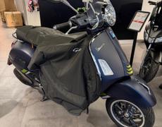 Vespa GTS Paris 15e Arrondissement