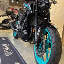 Yamaha MT03  La Garenne-Colombes