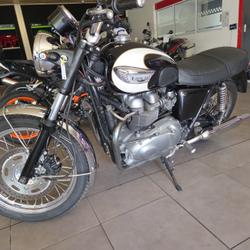 Triumph Bonneville  Pressigny-les-Pins