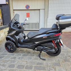 Piaggio MP3  Issy-les-Moulineaux