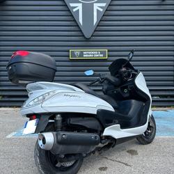 Yamaha Majesty  N&icirc;mes