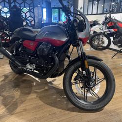 Guzzi V7  Nanterre
