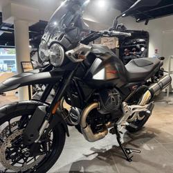 Guzzi V85 TT  Le Chesnay-Rocquencourt