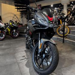 Aprilia Tuono  Le Chesnay-Rocquencourt