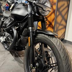 Guzzi V7  Le Chesnay-Rocquencourt