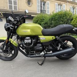Guzzi V7  Paris 11e Arrondissement