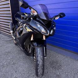Kawasaki ZX 10R  Al&egrave;s