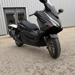 Honda Forza  Saint-Clair