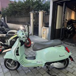 Vespa GTS  Nanterre