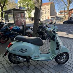 Vespa GTS  Nanterre