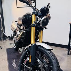 Triumph Scrambler  Montlh&eacute;ry