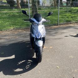 Kymco Agility  Saintes