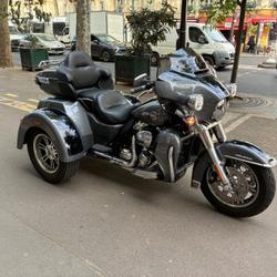 Harley Davidson Tri Glide Ultra  Paris 11e Arrondissement