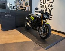 Triumph Street Louveciennes