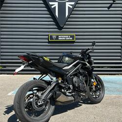 Triumph Street  N&icirc;mes